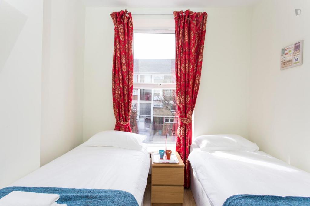 406 Harrow Hotell London Rom bilde